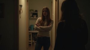 «А если тебя что-то не устраивает, поезжай на бабкину квартиру сама» — грозно заявила свекровь, присмиряя невестку на фоне нарастающего конфликт между тёщей и матерью мужа